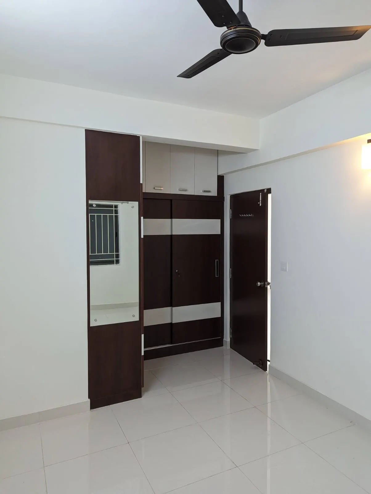 Flat for rent in Ajmera Nucleus