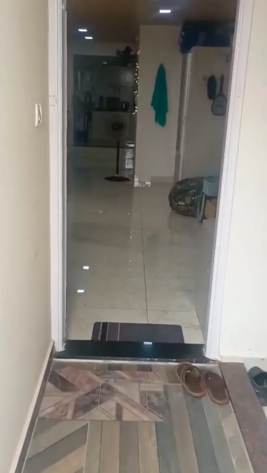 Flat for rent in SJR Park Vista