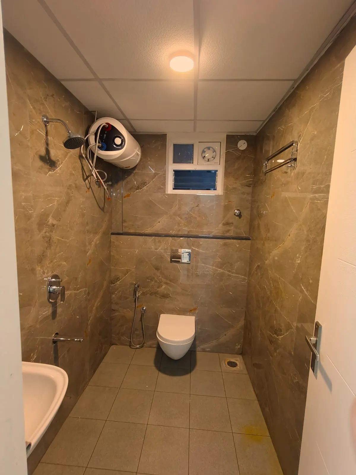 Flat for rent in Bhavya Dazzle