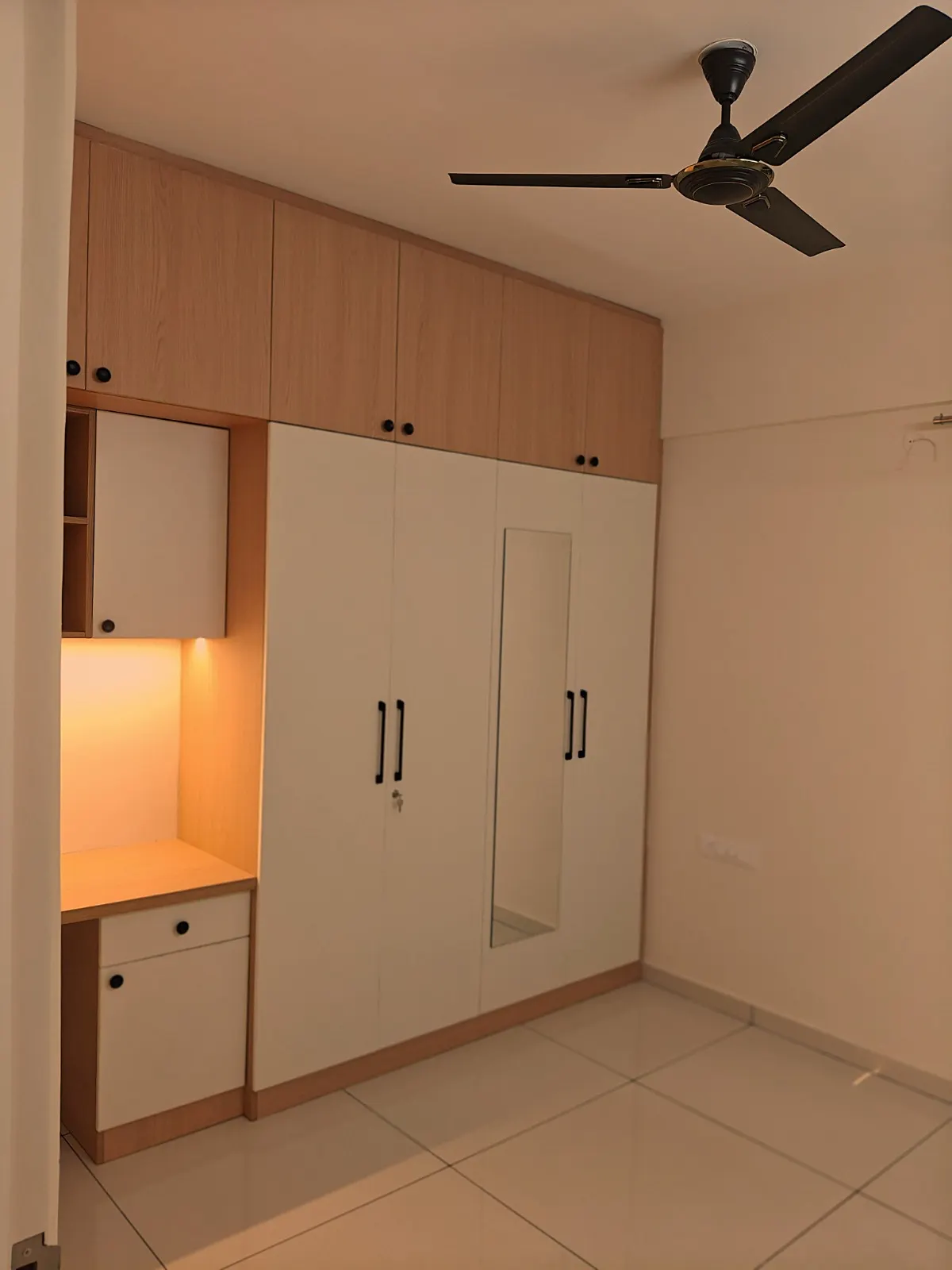 Flat for rent in Bhavya Dazzle