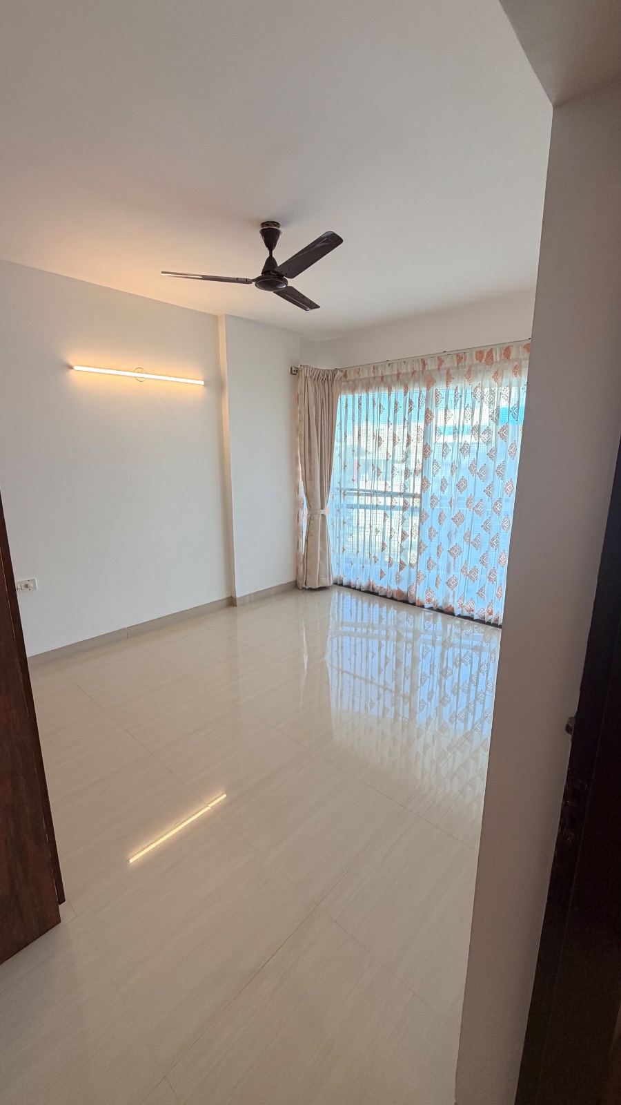Flat for rent in Nitesh Central Park
