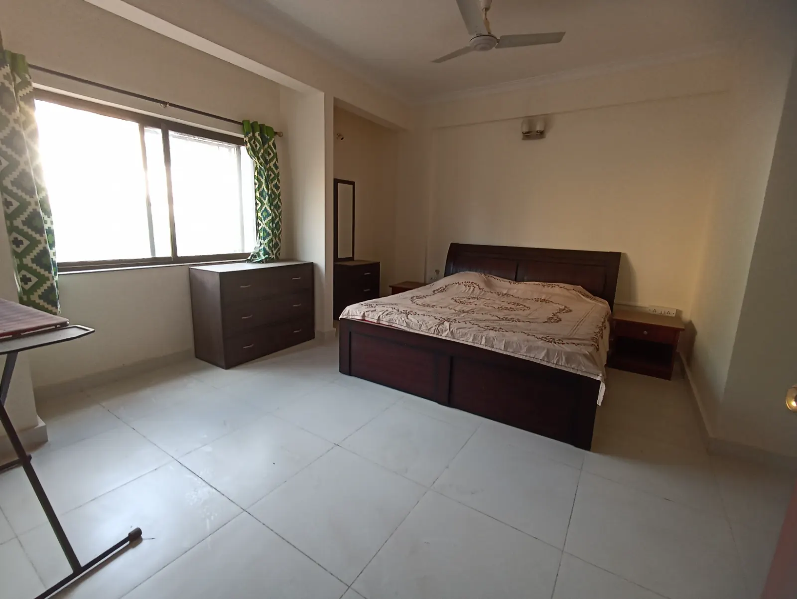 Flat for rent in Esteem Royale