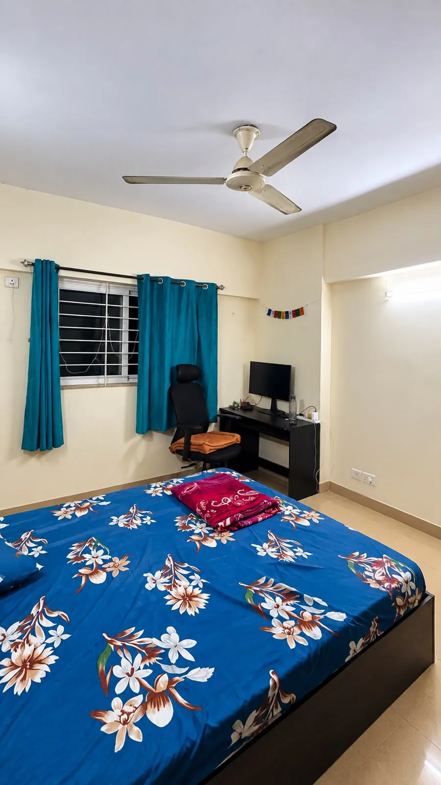 Flat for rent in Ambience Diva