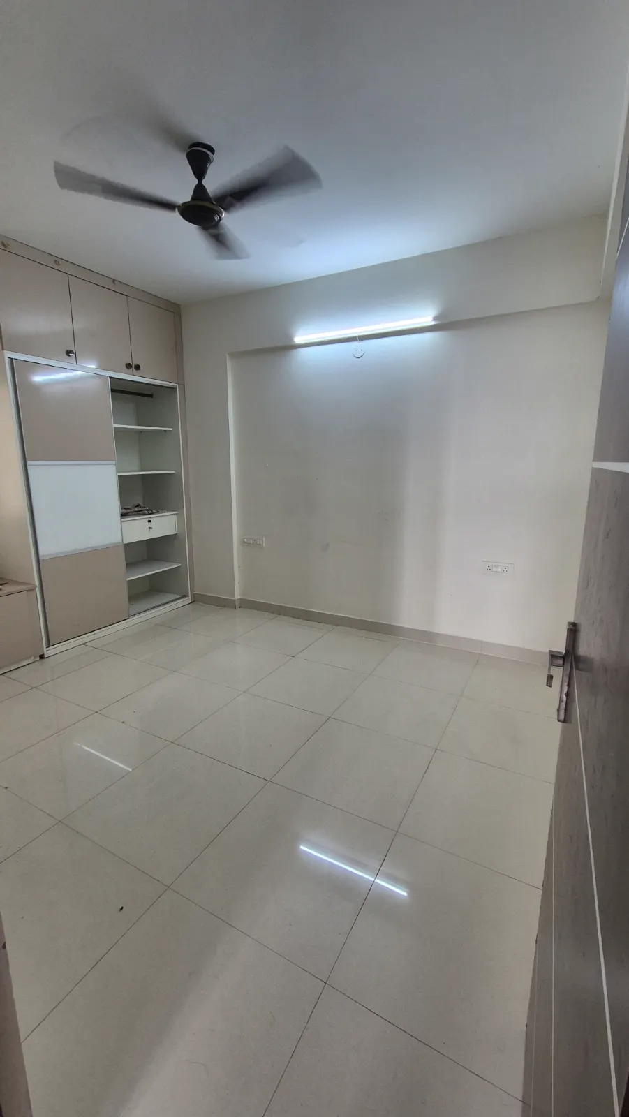 Flat for rent in Assetz 63 Degree East