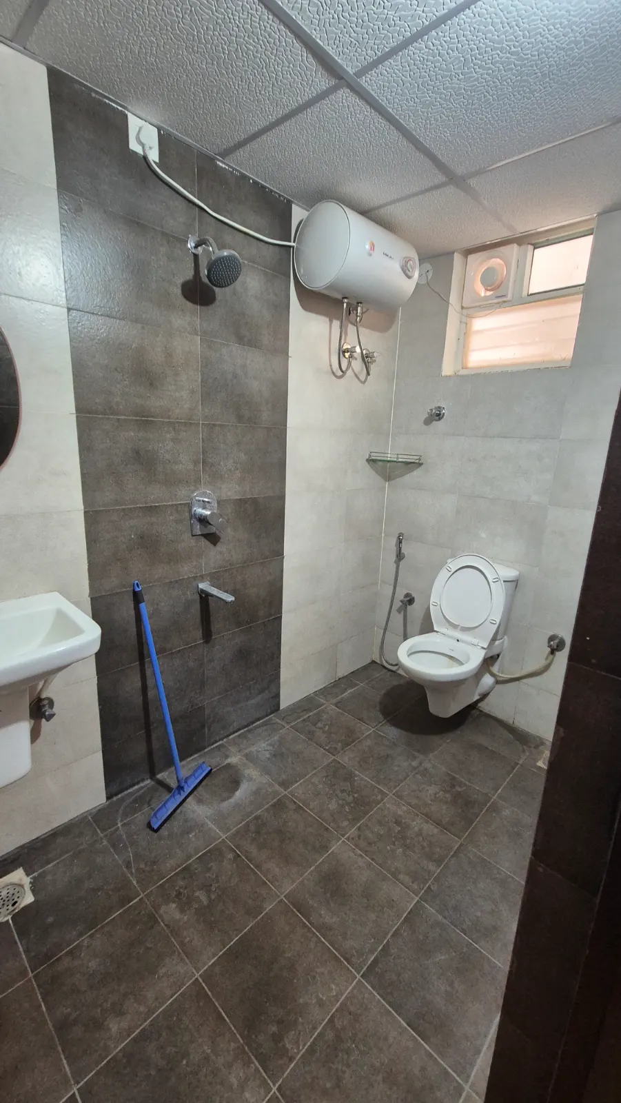 Flat for rent in Assetz 63 Degree East