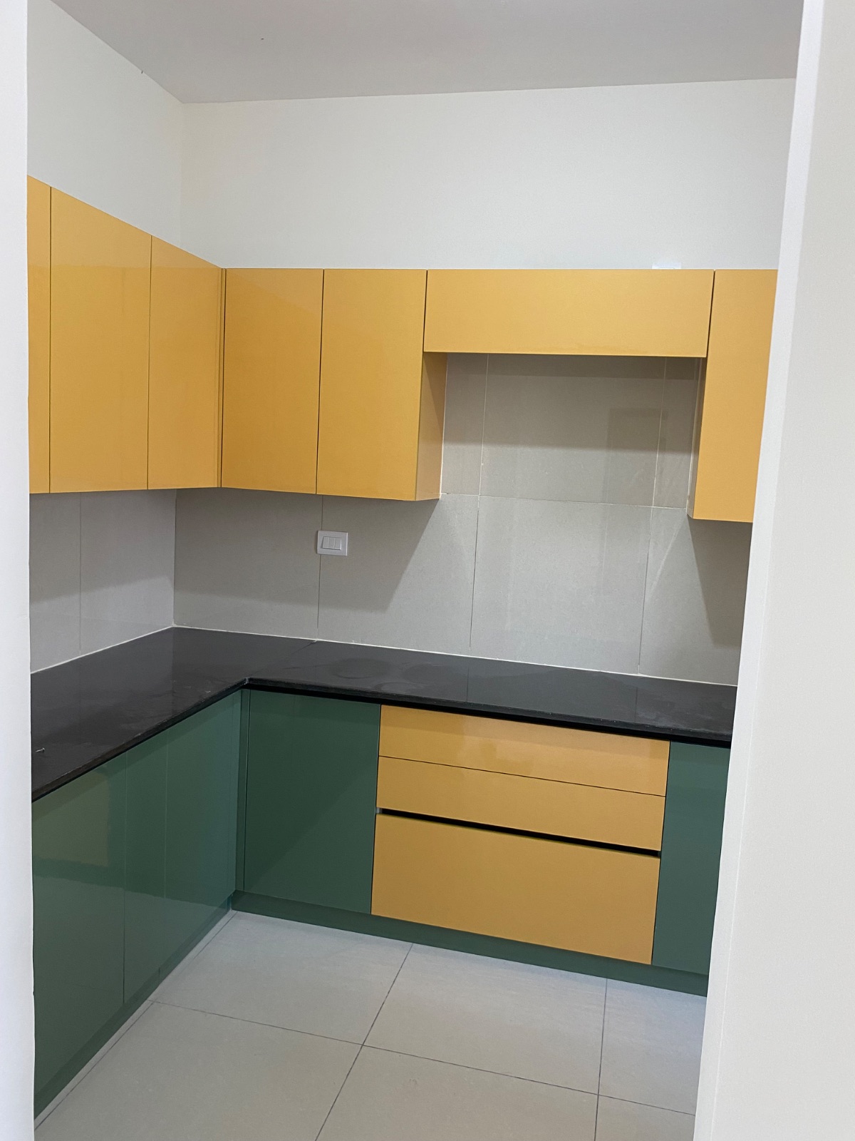 Flat for rent in Shriram Wytfield